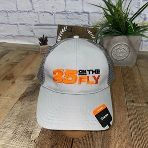 Simms fishing hat Nwt SnapBack trucker